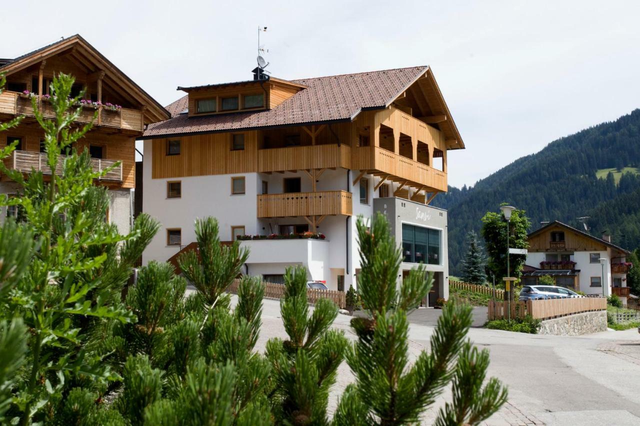 Berghotel Sanvi San Martino in Badia Exterior photo